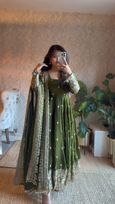 Dhriti Mehendi