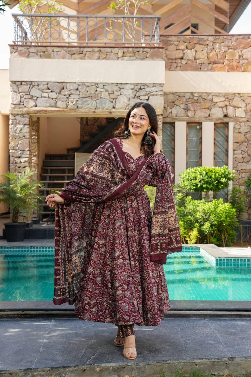 Mahira Suit