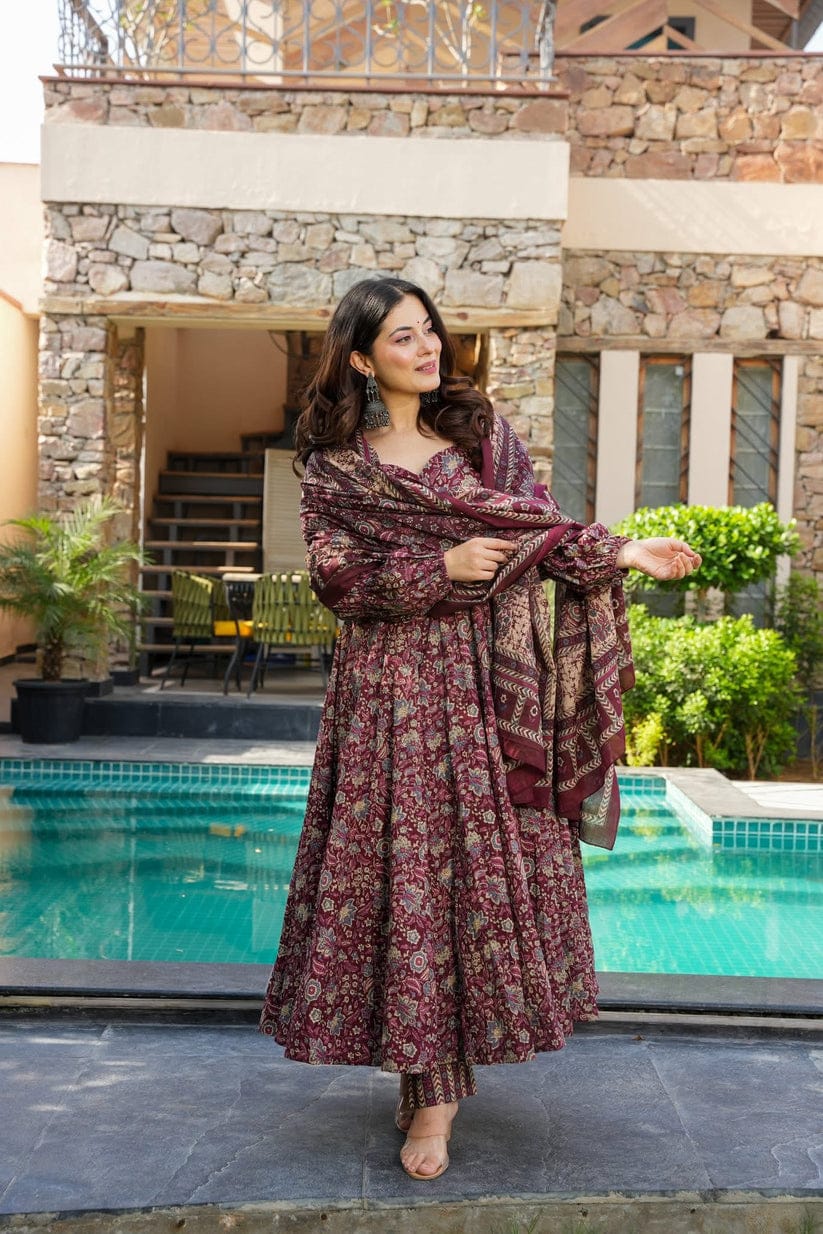 Mahira Suit