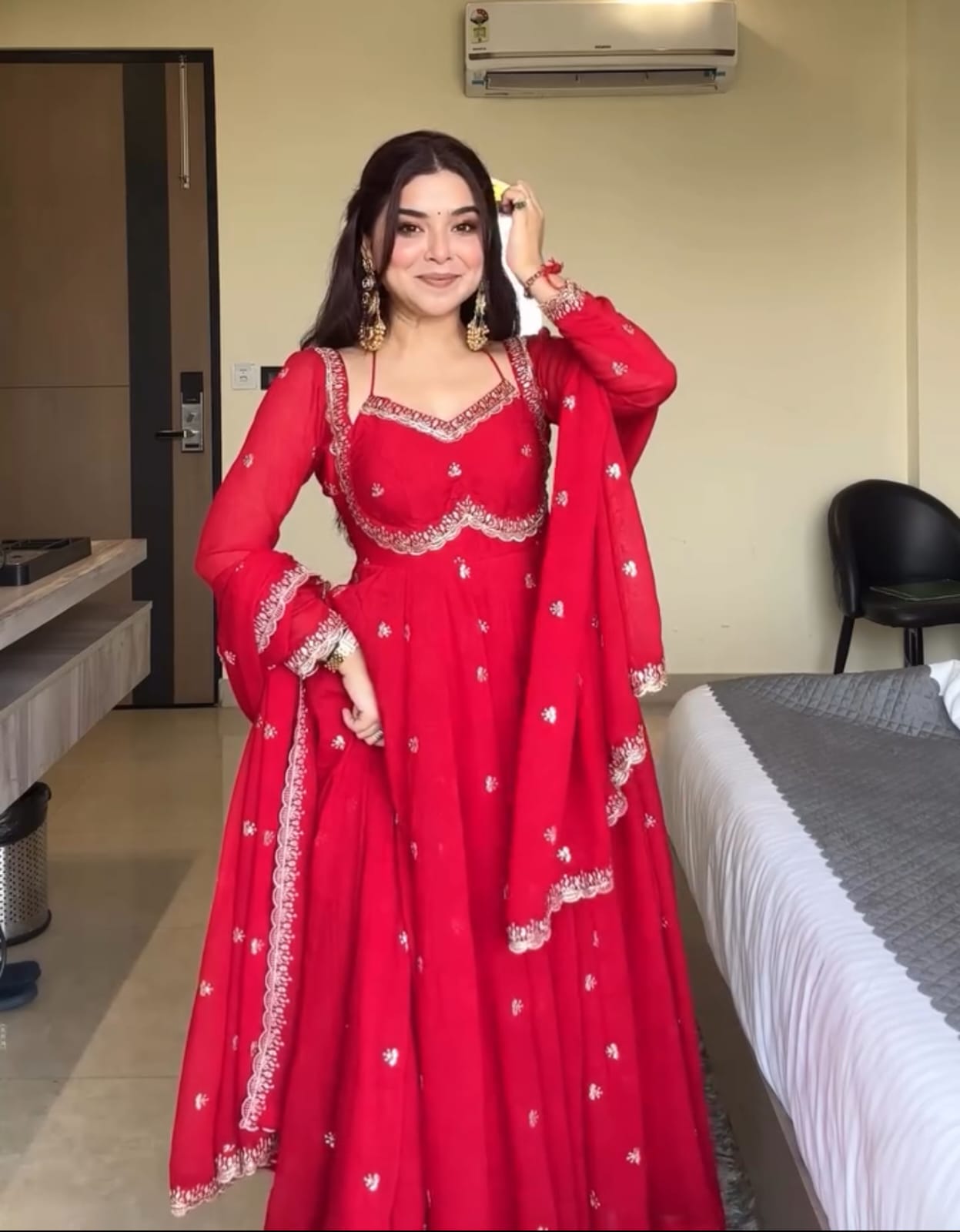 Sadhna Suit