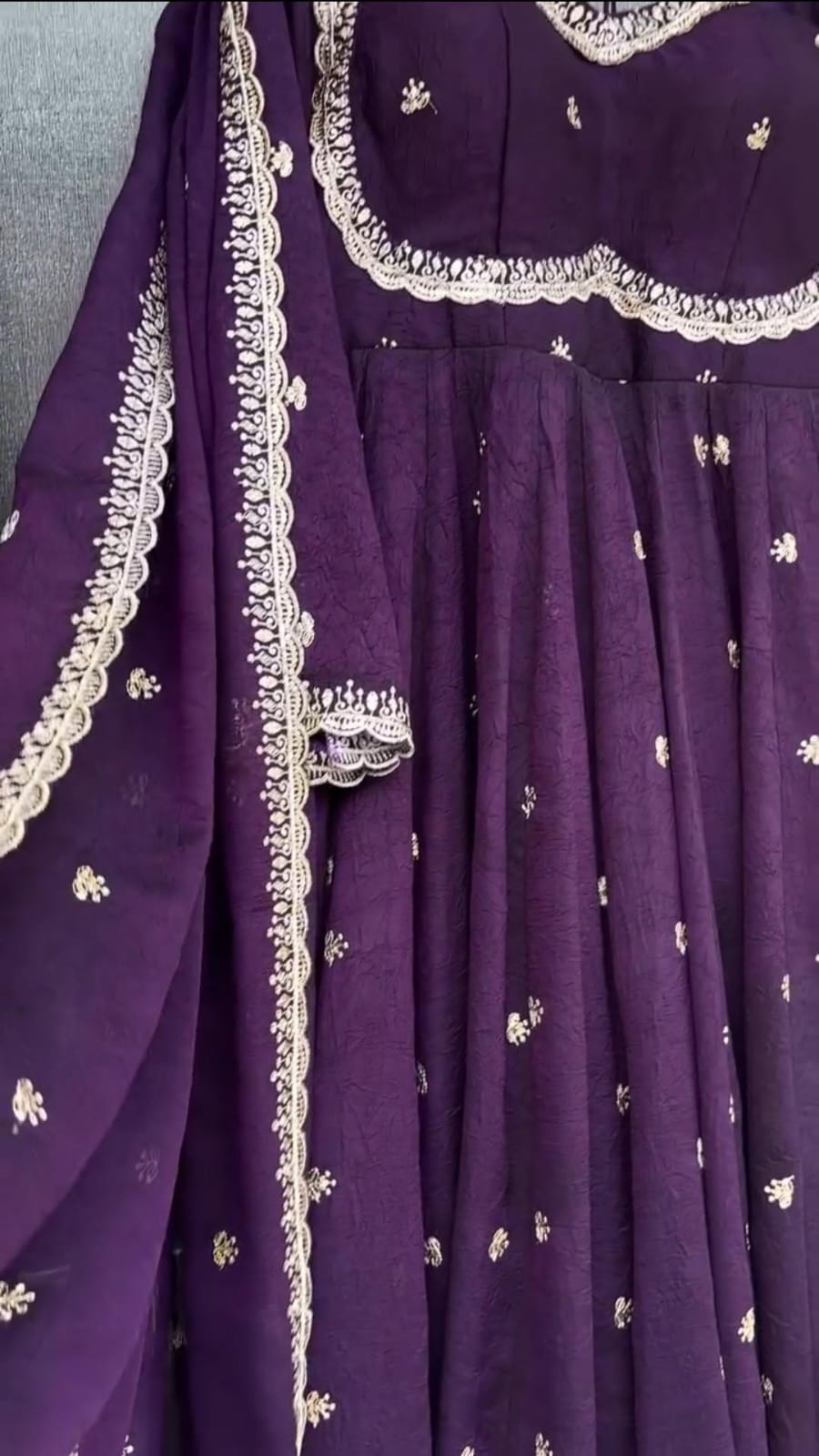 Jagriti Suit