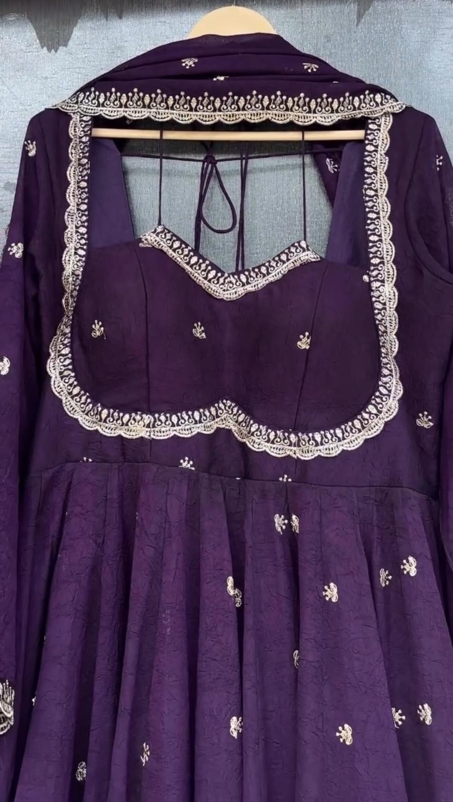 Jagriti Suit