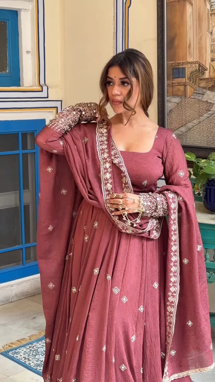 Sanaya Suit