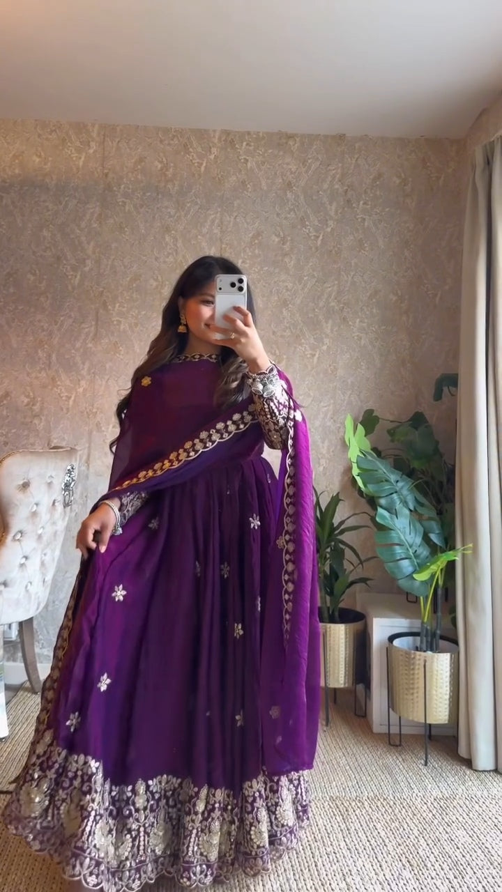 Alisha Suit