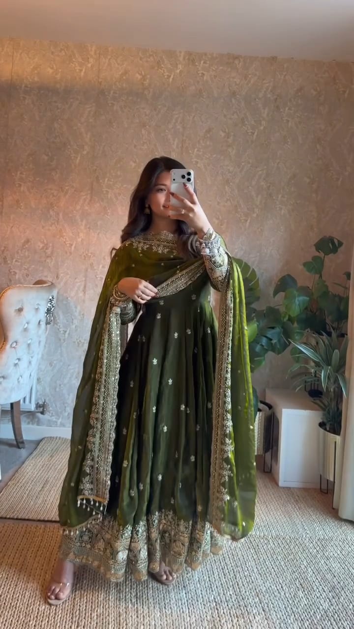 Dhriti Mehendi