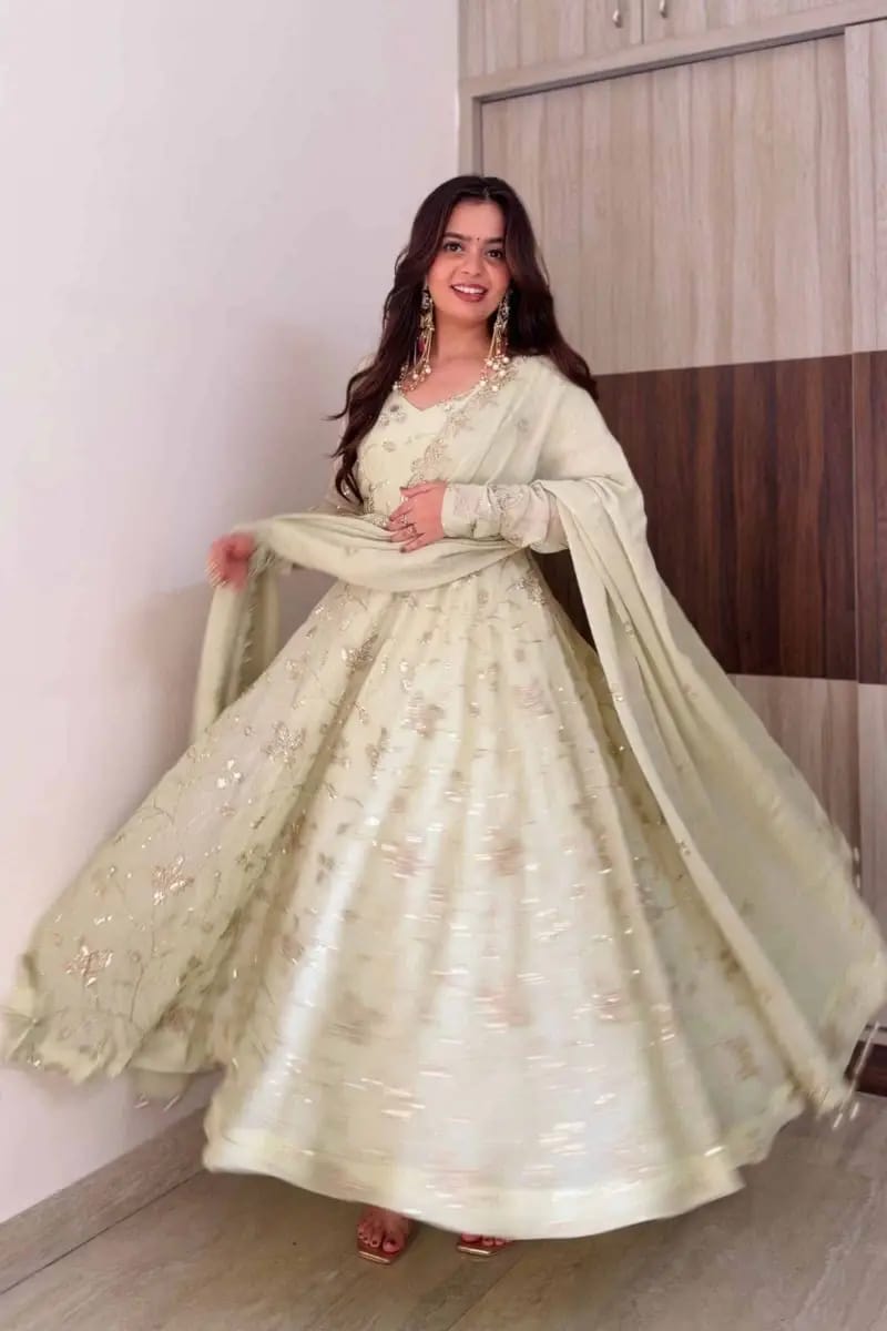 Chitra Suit
