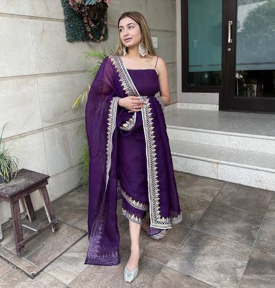 Purple Embroidered Dupatta Suit Set at Rs 2490.00 | Suit Dupatta | ID:  26394427312